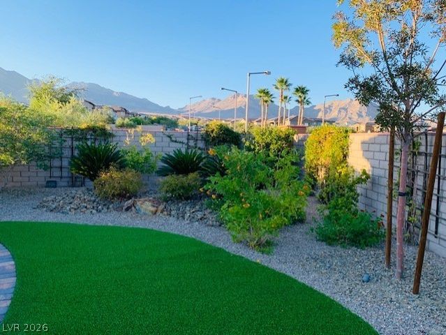 422 Port Reggio Street, Las Vegas, NV 89138