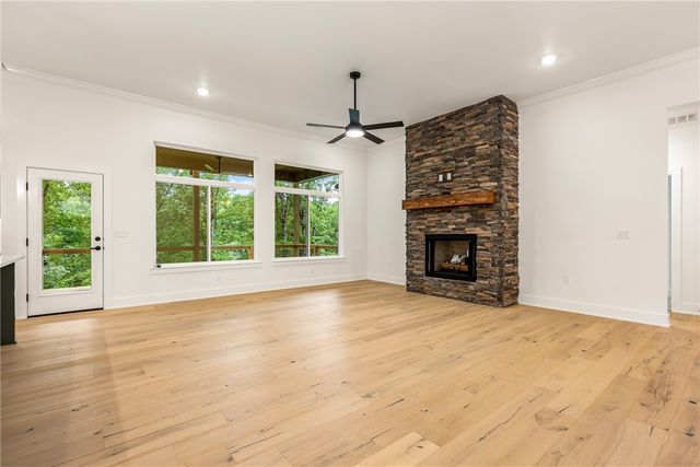 78 Chelmsworth Drive, Bella Vista, AR 72715