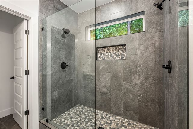78 Chelmsworth Drive, Bella Vista, AR 72715
