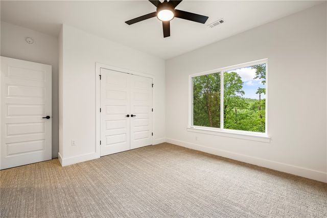 78 Chelmsworth Drive, Bella Vista, AR 72715
