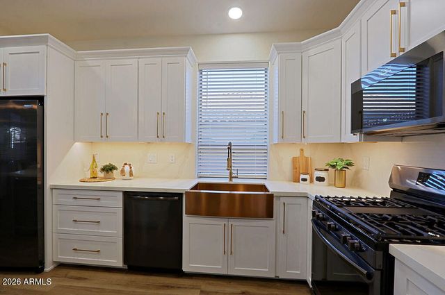 18068 W BROWNING Drive, Surprise, AZ 85374