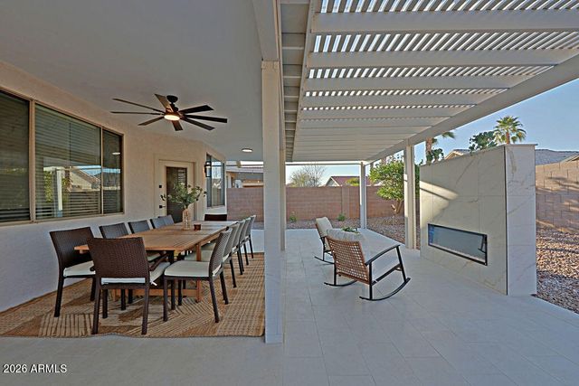 18068 W BROWNING Drive, Surprise, AZ 85374