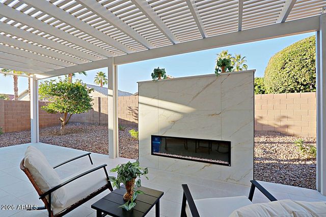 18068 W BROWNING Drive, Surprise, AZ 85374