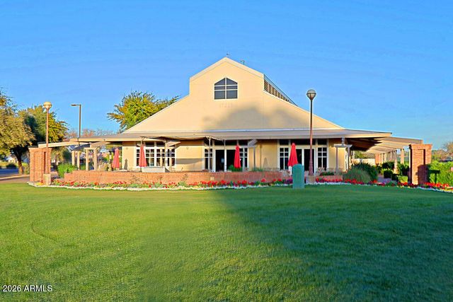 18068 W BROWNING Drive, Surprise, AZ 85374