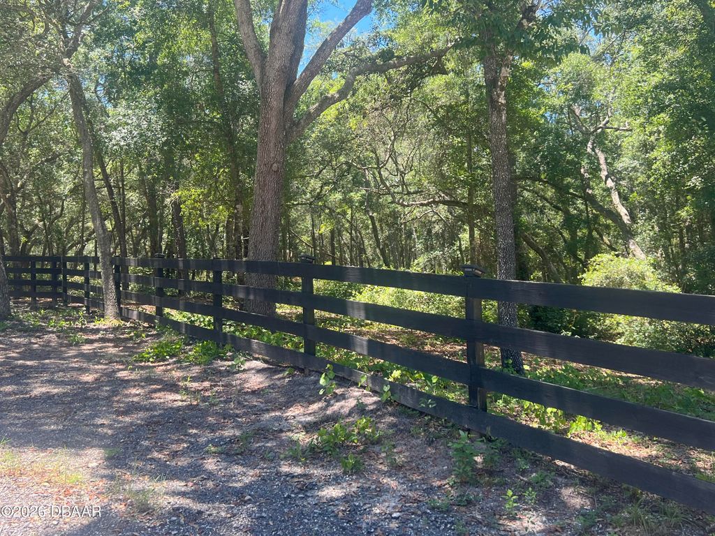 1425 Renbar Road, Deleon Springs, FL 32130