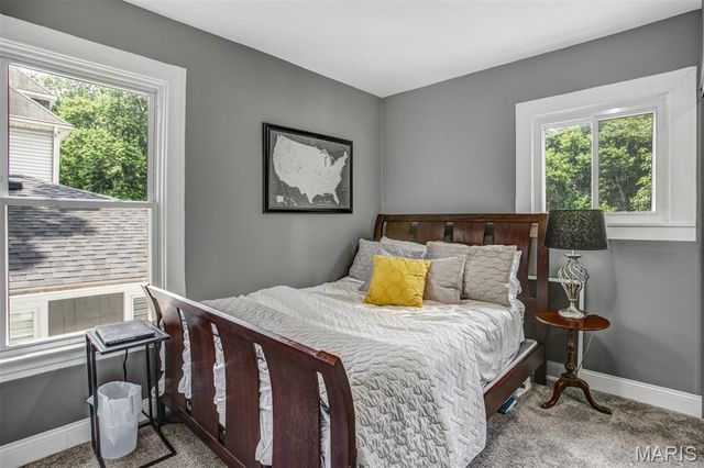 3423 Manhattan Avenue, St Louis, MO 63143