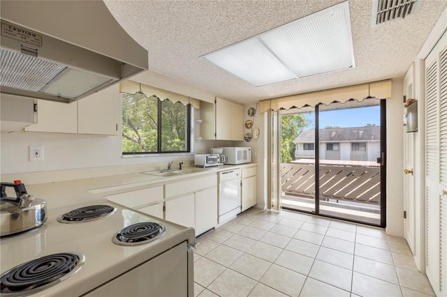 8023 FEATHER COURT D, Hudson, FL 34667
