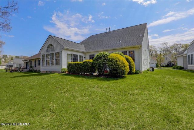 24 Merion Lane, Jackson, NJ 08527