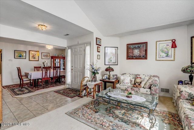 24 Merion Lane, Jackson, NJ 08527