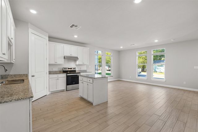 2021 Eva Street, Grand Prairie, TX 75051