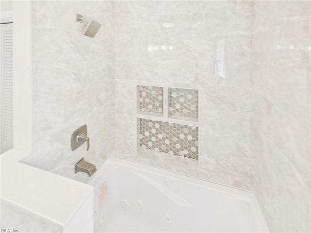 502 Dogwood RD, Yorktown, VA 23690