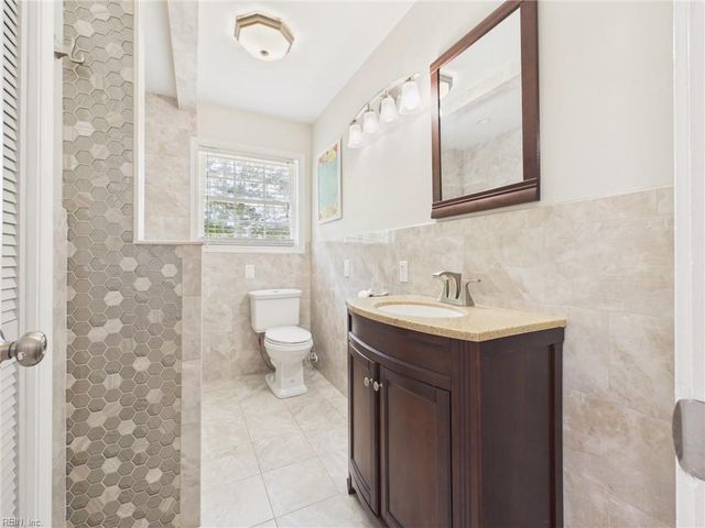 502 Dogwood RD, Yorktown, VA 23690