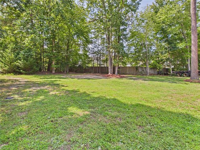 502 Dogwood RD, Yorktown, VA 23690
