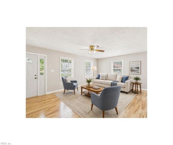 502 Dogwood RD, Yorktown, VA 23690