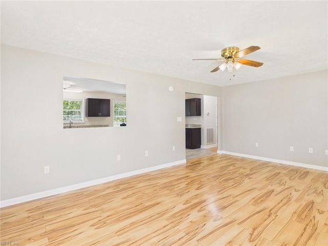 502 Dogwood RD, Yorktown, VA 23690