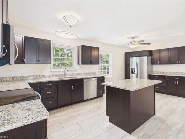 502 Dogwood RD, Yorktown, VA 23690