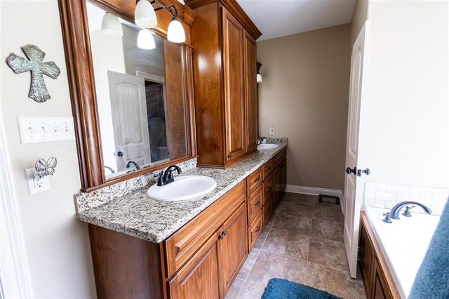 5689 Jude Vincent Lane, Iowa, LA 70647