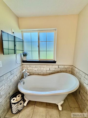 404 W 280 N, Blackfoot, ID 83221