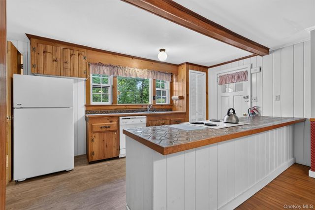 41 Elting Avenue, New Paltz, NY 12561