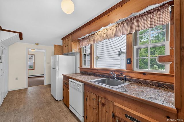 41 Elting Avenue, New Paltz, NY 12561