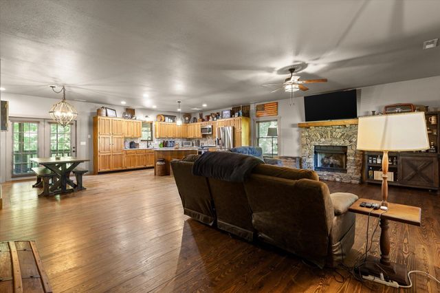 10911 E Brainerd Road, Apison, TN 37302