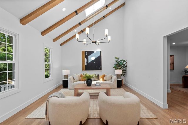 9 Sumac Lane, St Louis, MO 63124