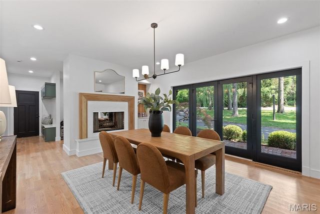 9 Sumac Lane, St Louis, MO 63124