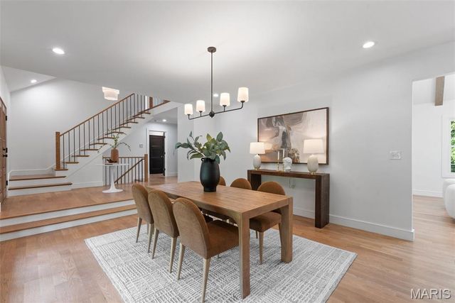 9 Sumac Lane, St Louis, MO 63124