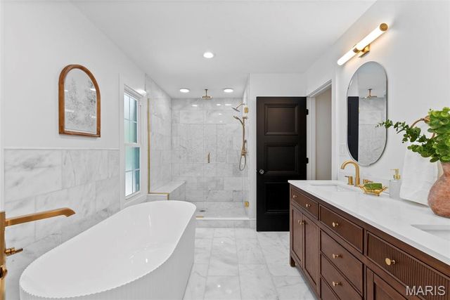 9 Sumac Lane, St Louis, MO 63124