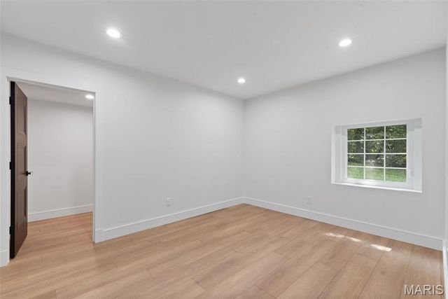 9 Sumac Lane, St Louis, MO 63124