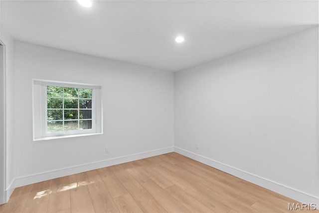 9 Sumac Lane, St Louis, MO 63124