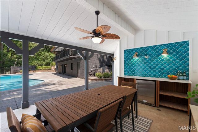 9 Sumac Lane, St Louis, MO 63124