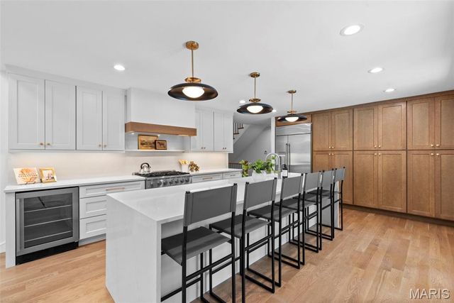 9 Sumac Lane, St Louis, MO 63124