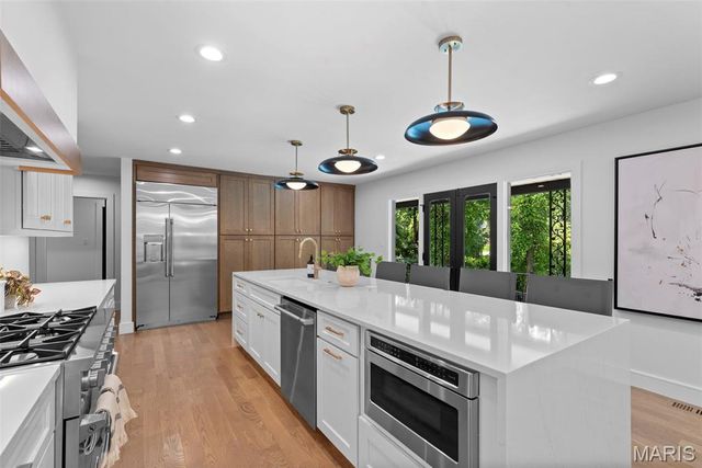 9 Sumac Lane, St Louis, MO 63124