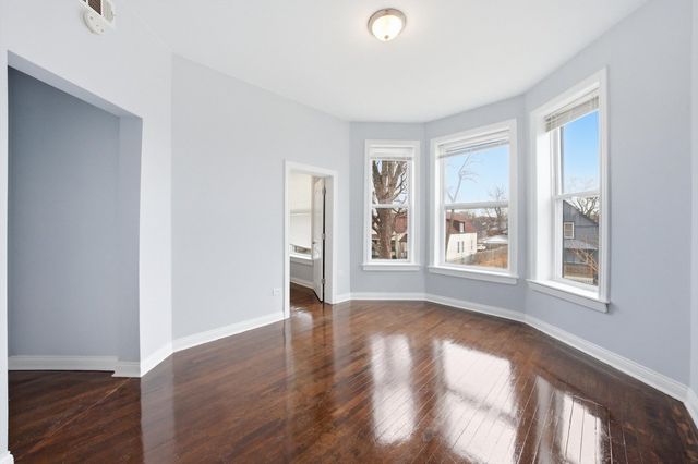 7242 S May Street 1, Chicago, IL 60621