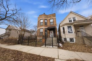 7242 S May Street 1, Chicago, IL 60621