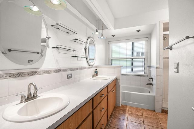 811 CARLTON AVENUE, Lake Wales, FL 33853