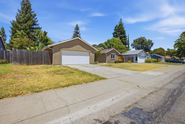 14 Cache River Cir, Sacramento, CA 95831