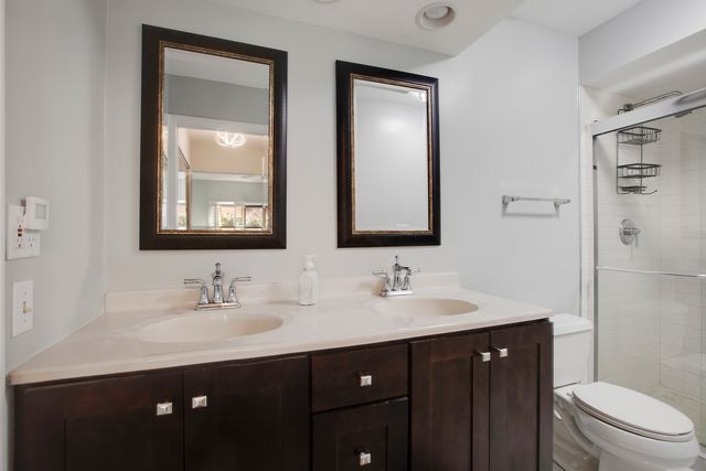 706 Waukegan Road 4, Glenview, IL 60025