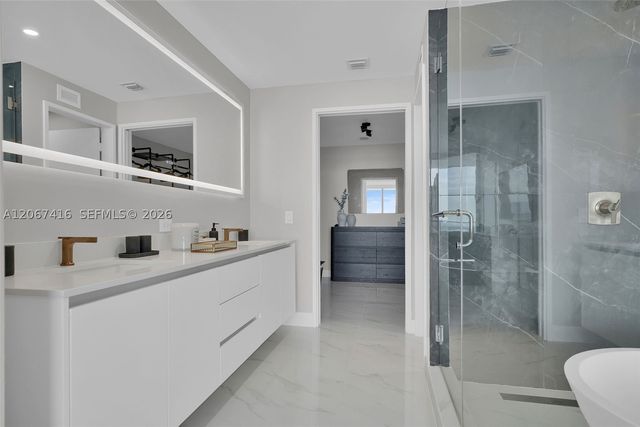 700 NE 24th St 4701, Miami, FL 33137