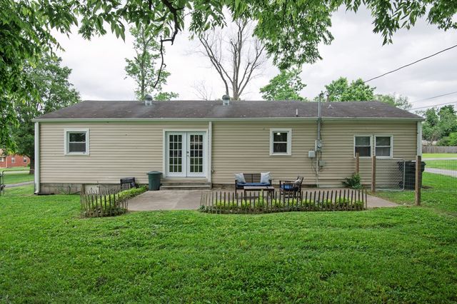 131 McDavid St, Gallatin, TN 37066