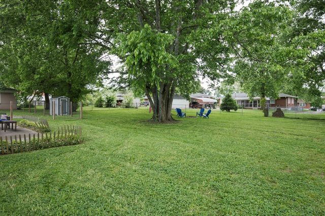 131 McDavid St, Gallatin, TN 37066