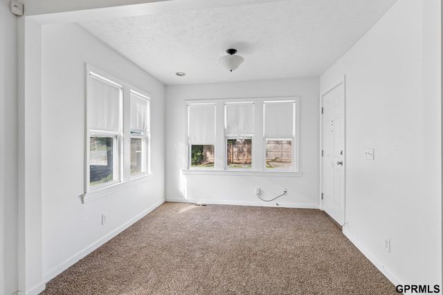 1824 N 32nd Street, Omaha, NE 68111