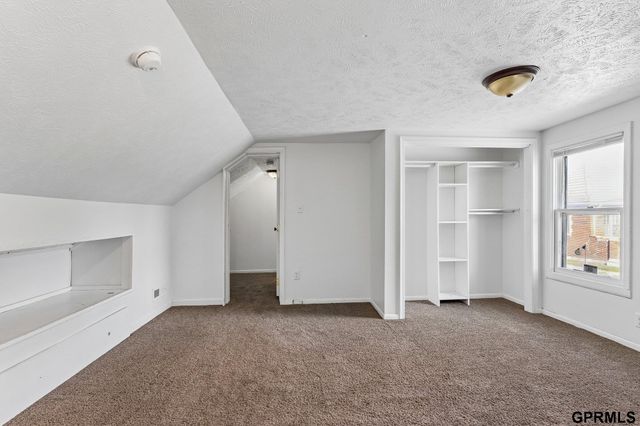 1824 N 32nd Street, Omaha, NE 68111