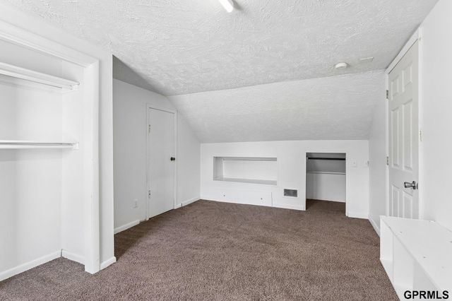 1824 N 32nd Street, Omaha, NE 68111