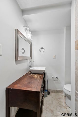 1824 N 32nd Street, Omaha, NE 68111
