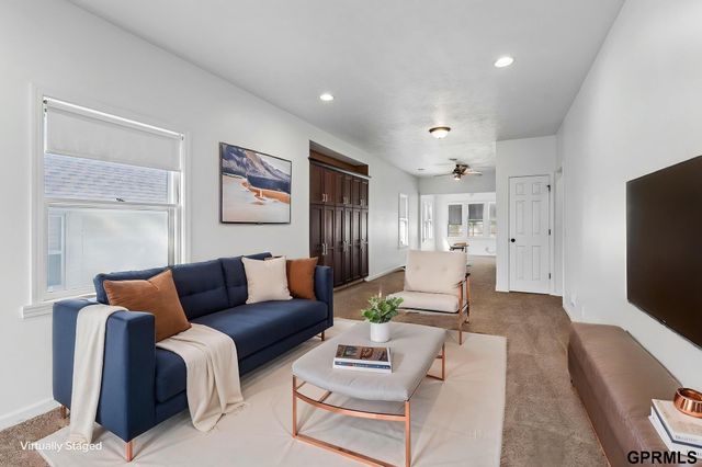 1824 N 32nd Street, Omaha, NE 68111