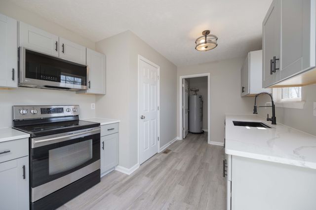 218 Mallow Dr, Christiana, TN 37037