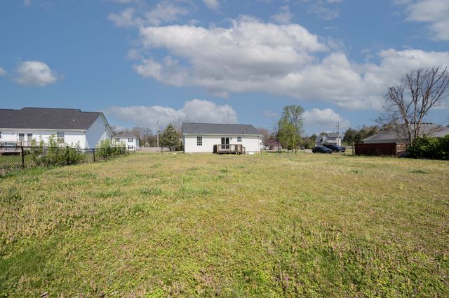 218 Mallow Dr, Christiana, TN 37037