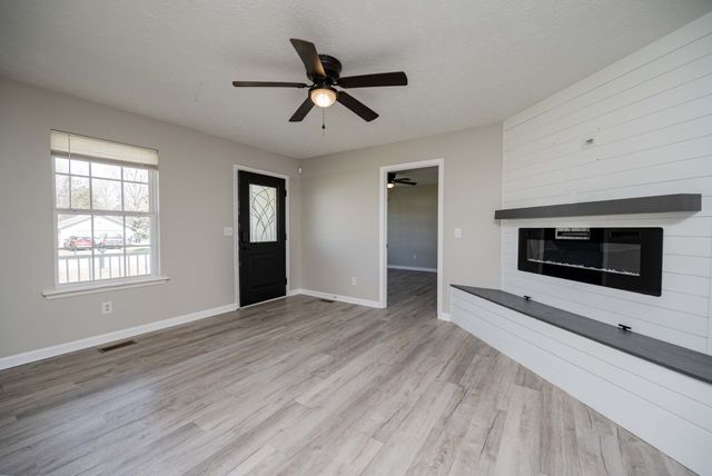 218 Mallow Dr, Christiana, TN 37037